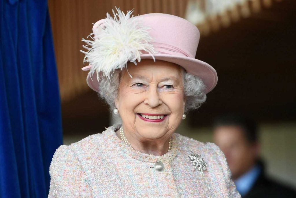 Not just age. A new probable cause of death of Queen Elizabeth II has been named 5