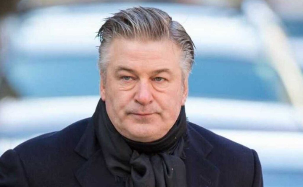 'Terrible miscarriage of justice': Alec Baldwin reacted to the charge of manslaughter 21