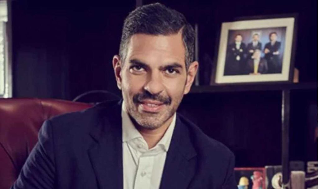 Sunjay Kapur, Chairman of Sona Comstar, swallowed a bee during a polo match in England and died 2 Sunjay Kapur, Chairman of Sona Comstar, swallowed a bee during a polo match in England and died 1